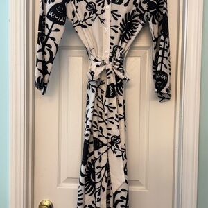 Elegant Black and White Floral midi Dress